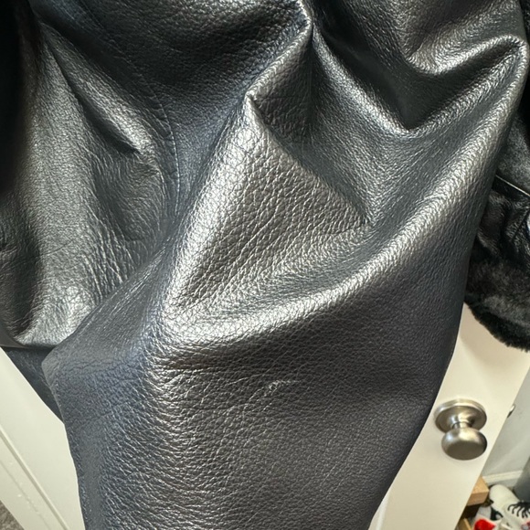 Wilson’s Leather Jacket - Picture 9 of 12